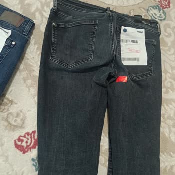 Mavi Mağazasında Satın Alınan Kot Pantolonlarda Renk Solması Ve Kalite Şikayeti