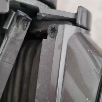 Garanti Kapsamındaki Pneumatik Başlık Kırıldı, Ücretsiz Değişim Reddi