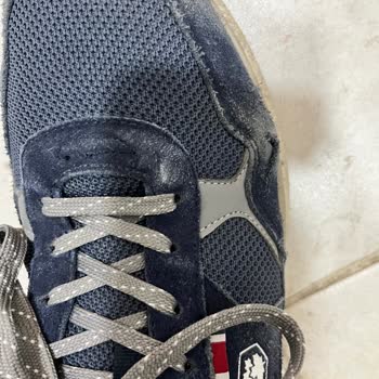 Kalite Sorunu: FLO’dan Aldığım Spor Ayakkabının 2 Ayda Yırtılması Ve Hızlı Değişim Talebi