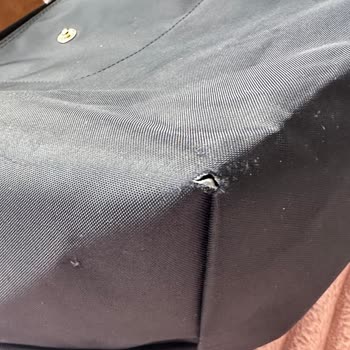 Kısa Sürede Yırtılan Longchamp Çanta İçin Tam Değişim Talebi
