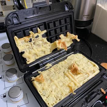 Kiwi Home Garanti Kapsamındaki Waffle Makinemde Sürekli Yapışma Sorunu Ve Servis Hatası