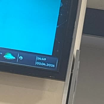 Denizbank Mersin Şubesinde 45 Dakika Süren İşlem Sırasının Yavaşlığı