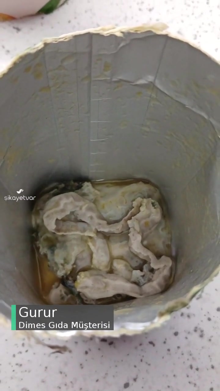 Dimes Meyve Suyunun İçinden Yılan Gibi Bir Şey Çıktı videonun kapak resmi