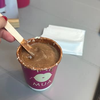 Mua Şubesinde Soğuk Ve Kıvamı Bozuk Sıcak Çikolata, İlgisiz Personel Ve İade Talebi