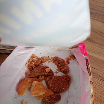 Migros'tan Aldığım Ülker Kurabiyeleri Kırık Ve Dağılmış