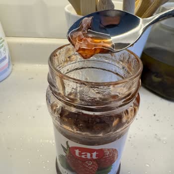 Çilek Reçelinde Çuval Parçası: Çocuk Güvenliği Ve Kalite Kontrol Sorunu