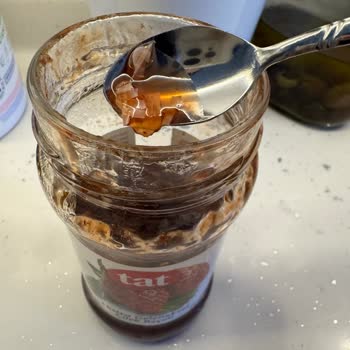 Çilek Reçelinde Çuval Parçası: Çocuk Güvenliği Ve Kalite Kontrol Sorunu