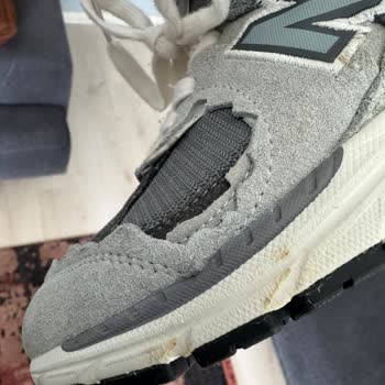 Crispy Sneakers'ta Yanlış Boy, Kusurlu Ürün Ve İade Gecikmesi