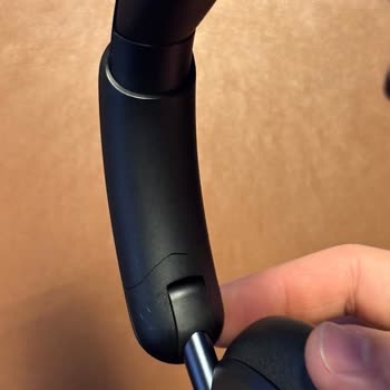 Anker Kulaklıkta Çatlak Ve Garanti Kapsamı Dışı Değişim Talebi