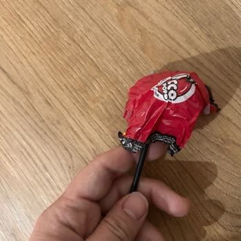 Rocco Şeker Çubuğunda Keskin Kırık Parça Çocuğun Diline Zarar Verdi