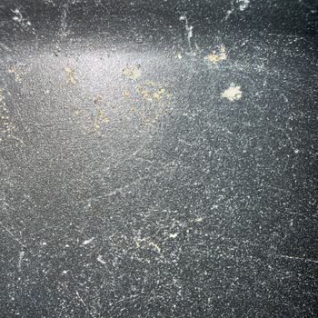 Patlayan Kapak Ve Soyulmuş Tencere İç Kaplamaları Mağazadan Cevap Yok