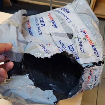 Kırık Şişeler Ve Cevapsız Müşteri Desteği