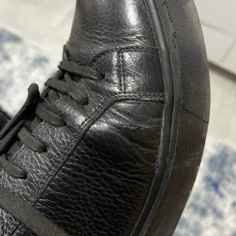 Kalitesiz Deri Ayakkabının Erken Yırtılması Ve Saygısız Müşteri Temsilcisi