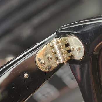 Opmar Optik Aşınmış Menteşe Ve Çizik Çerçeve, Yetersiz Müşteri Hizmeti