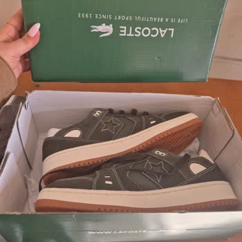 Defolu Converse Cons Pro Ayakkabı Ve Eksik Bağcıklar, Yanlış Kutulama