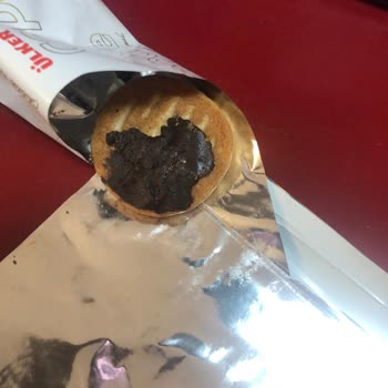 Sağlık Riski Ülker Canpare Bisküvi Paketi İçinde Dişlenmiş Çikolata