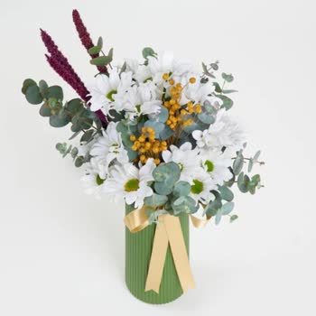 Yanlış Çiçek Aranjmanı Görselle Uyuşmayarak Teslim Edildi