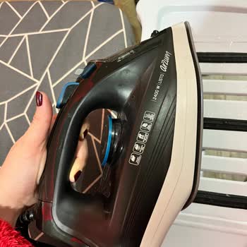 Arzum Buharlı Ütü Su Sızıntısı Garantili Tamir Sonrası Da Giderilemiyor