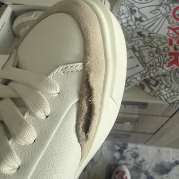 Kısa Kullanımda Dikiş Yırtılan Calvin Klein Ayakkabı İçin Değişim Ve İade Talebi