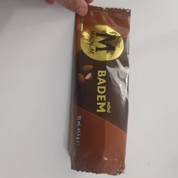 Yarım Paketlenmiş Magnum Mini Badem Dondurması Satın Alındı