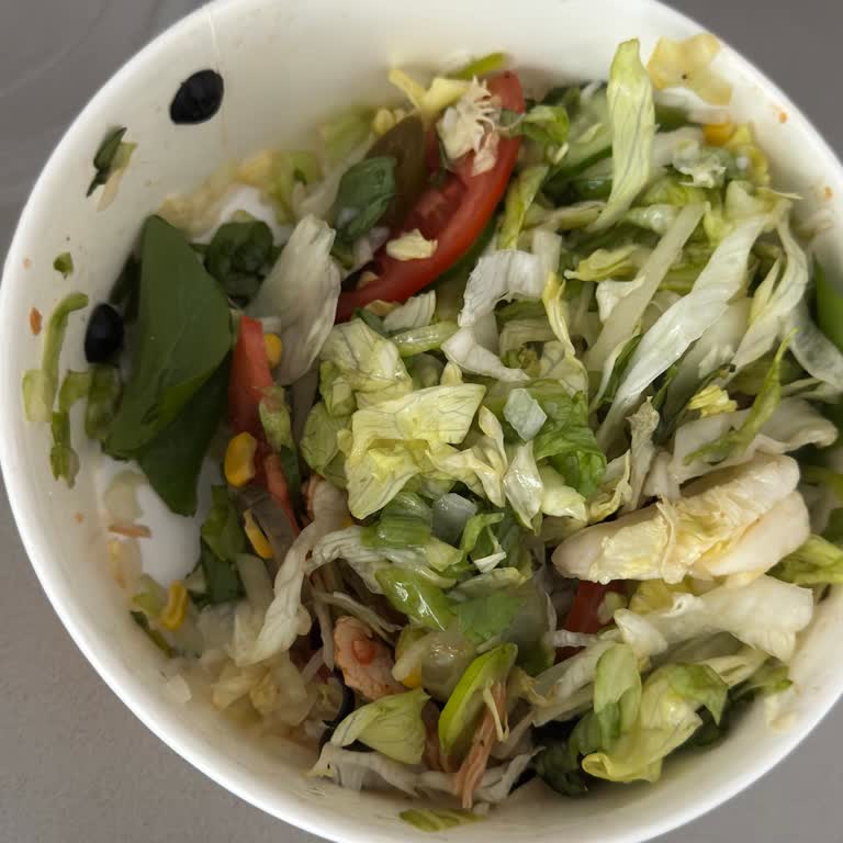 Teriyaki Tavuk Bowl’da Tavuk Ve Sos Yok