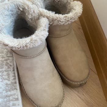 Su Geçirmez Botta Renk Değişikliği Ve İade Talebi