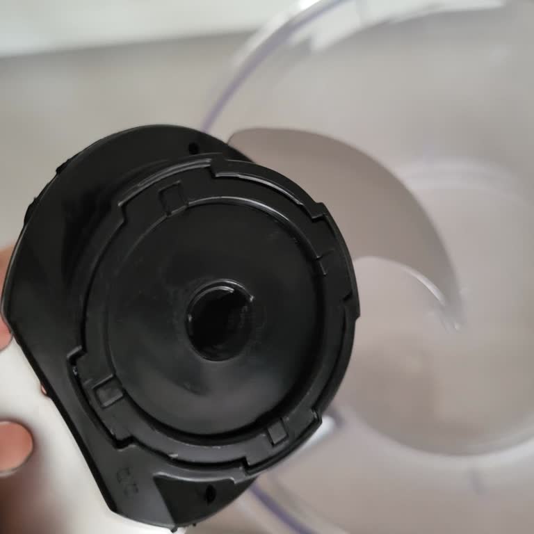 Ayıplı Doğrama Robotunda Kötü Koku Ve Temizlenmeme Sorunu