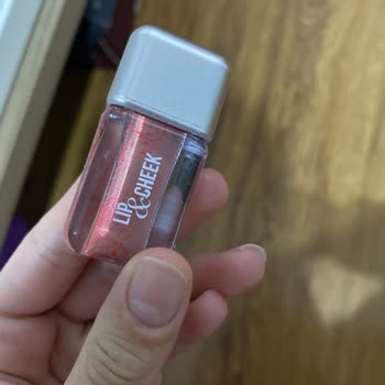 Allığın Rengi Kısa Sürede Değişti, Kalite Şüphesi Ve Ürün Değişimi Talebi