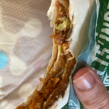 Komagene Dürümünde Kıl: Hijyen Şikayeti Ve İade Talebi