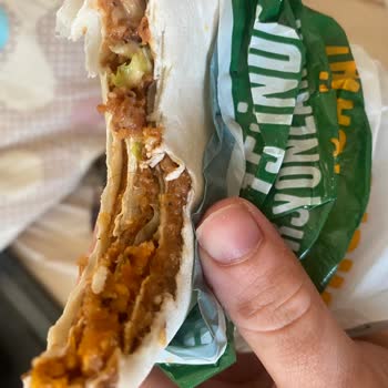 Komagene Dürümünde Kıl: Hijyen Şikayeti Ve İade Talebi