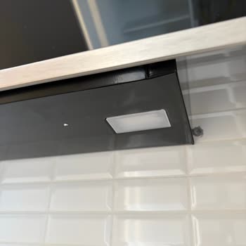 Arçelik Servisinin Hatalı Ankastre Montajı Mutfak Fayanslarını Çattırdı