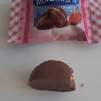 Yanıltıcı Ambalaj Ve İsimle Tüketiciyi Aldatan Minik Macaron Ürünü