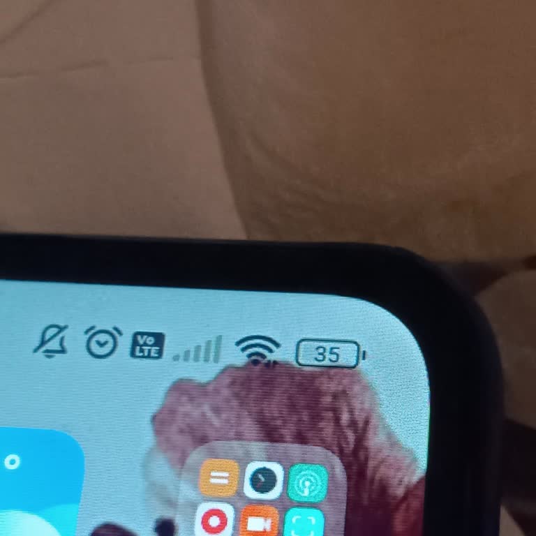 Ümraniye Inkılap Mahallesinde Mobil Çekim Sorunu Acil Çözüm Gerekiyor