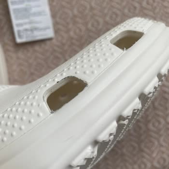 Defolu Crocs Ürünüm İçin Değişim Sürecinde Bilgi Eksikliği Ve Gecikme