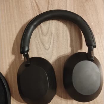 WH-100XM5 Kulaklıkta Bağlantı Noktasından Kırılma Ve Ücretsiz Değişim Talebi