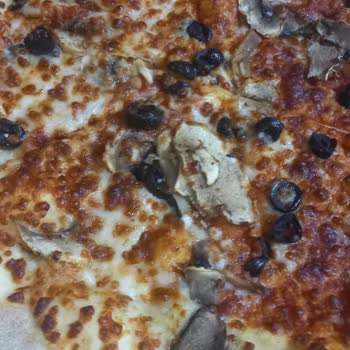 Domino's Beşyüzevler Şubesinde Yanlış Pizza Ve Eksik Malzemelerle Hayal Kırıklığı