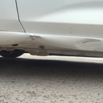 Tarsus Belediyesi 46102 Sokakta Çukurlar Nedeniyle Araç Hasarı Ve Güvenlik Sorunu