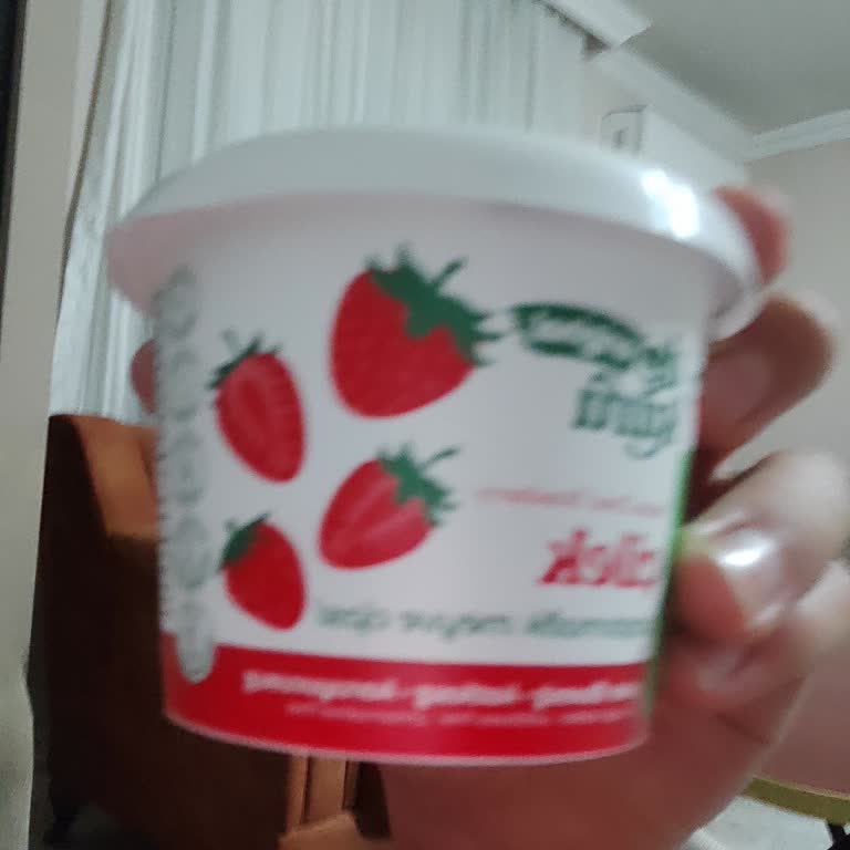 Dokuru Çilek Ürününde Çürük Tat Ve Gıda Güvenliği Endişesi