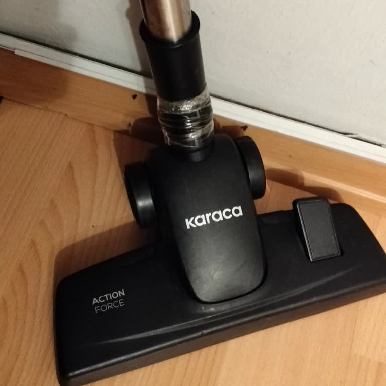 Karaca Vantuz Süpürgesinde Teker Ve Sap Erken Bozuldu, Garanti Talebi