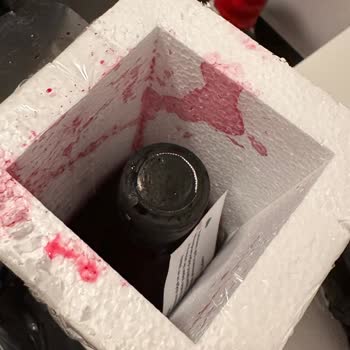 Shimaya Hem Ürünlerin Akması Hem İletişim Eksikliği Hem Saygısız Tavır Sergilenmesi