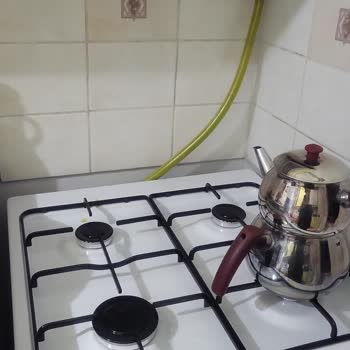 Arçelik Fırının Arka Cam Kapak Eksikliği Ve Güvenlik Tehlikesi