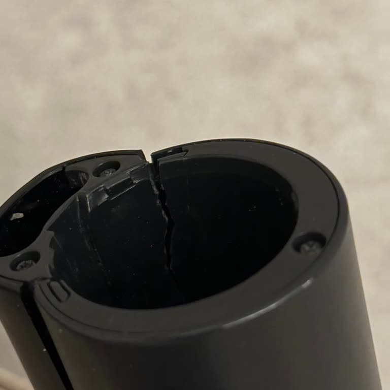 Philips 7000 Dik Süpürge Bağlantı Noktasında Sürekli Kırılma Sorunu