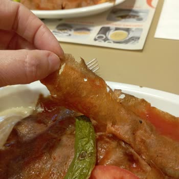 Kızılay HD İskender Şubesinde İnce Et Ve Kurumuş Sos Şikayeti