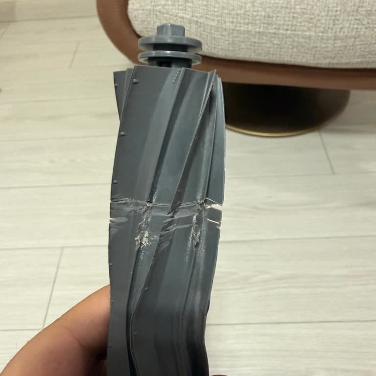 Dream L40 Robot Süpürge Fırçası 2 Gün İçinde Yırtıldı, Media Markt Yanıt Vermedi