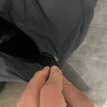 Dikiş Atan Ve Renk Solan Yelek İçin Değişim Reddi, Açıklama Bekliyorum