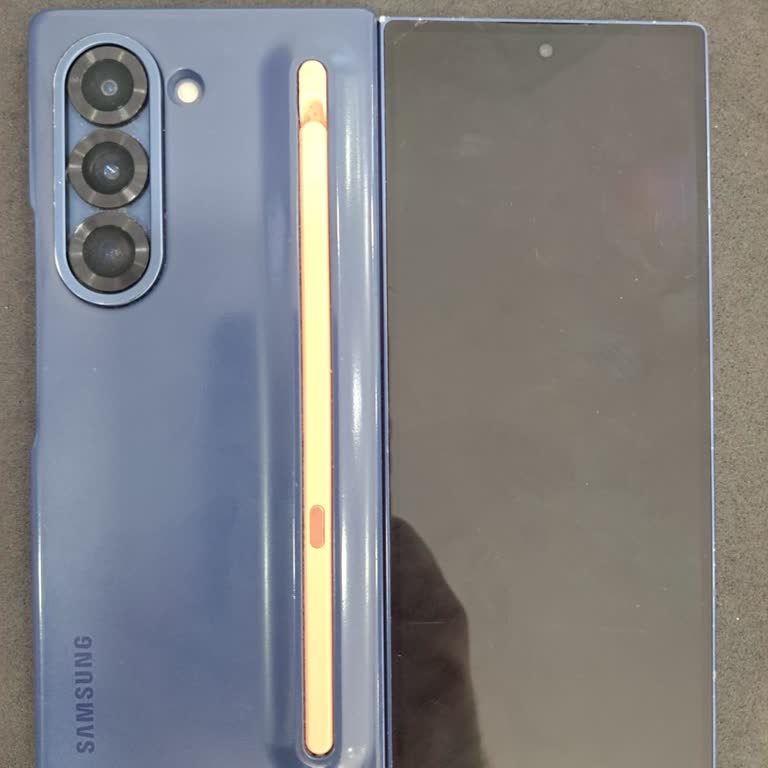 Samsung Telefon Z Fold 6 Katlanır Ekranda Kabarcık Ve Kararma Üretim Hatası Olarak Reddedildi