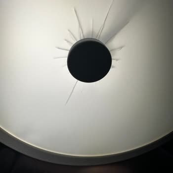 Üç Defa Kırık Gelen Lea Lambader İçin Acil Değişim Talebi