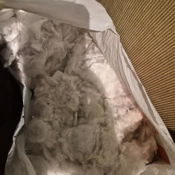 Yastıklarda Kirli Doldurma Ve Silikon Eksikliği