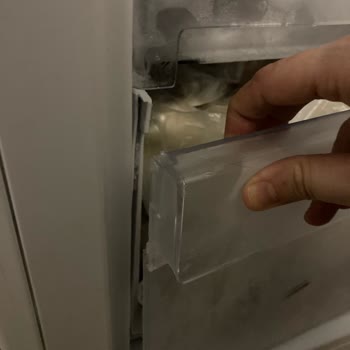 Beko Buzdolabının Derin Dondurucu Çekmecesi Kırıldı, Garanti Kapsamında Ücretsiz Değişim Talebi