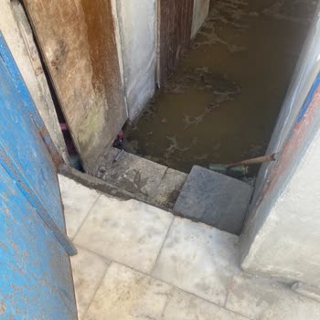 Bodrum Katındaki Pis Su Sızıntısı İş Yerini Zarar Veriyor Ve Müşteri Kaybına Neden Oluyor